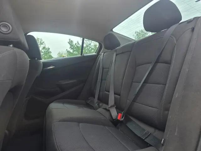 2018 Chevrolet Cruze LT Auto