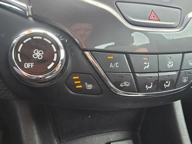 2018 Chevrolet Cruze LT Auto