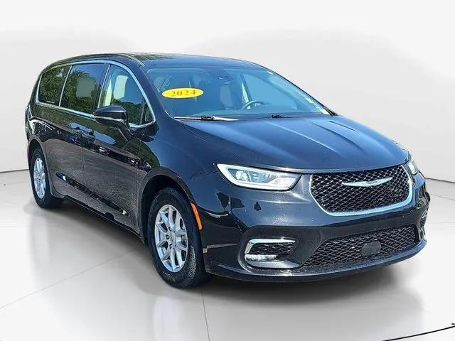 2024 Chrysler Pacifica Touring L for sale in Summerville, SC