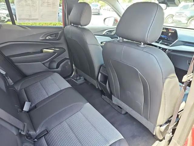 2025 Chevrolet Trax FWD LT