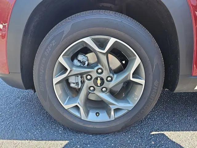 2025 Chevrolet Trax FWD LT