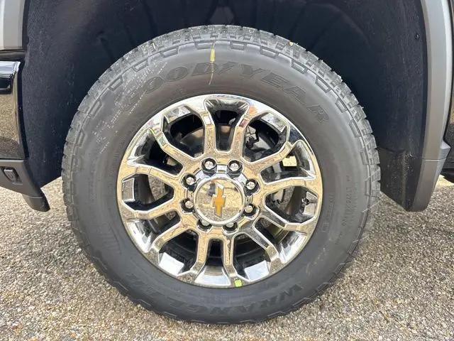 2026 Chevrolet Silverado 2500HD Crew Cab, Standard Bed, LT, 4WD