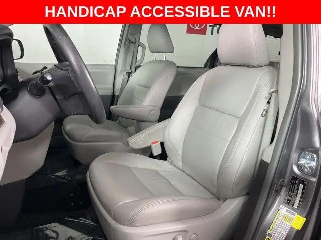 2017 Toyota Sienna XLE 8 Passenger