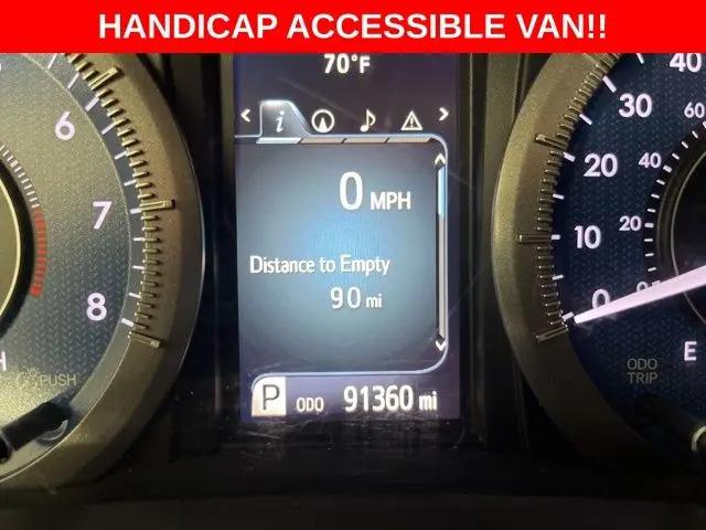 2017 Toyota Sienna XLE 8 Passenger