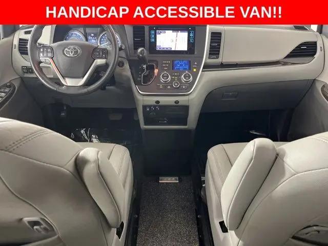 2017 Toyota Sienna XLE 8 Passenger