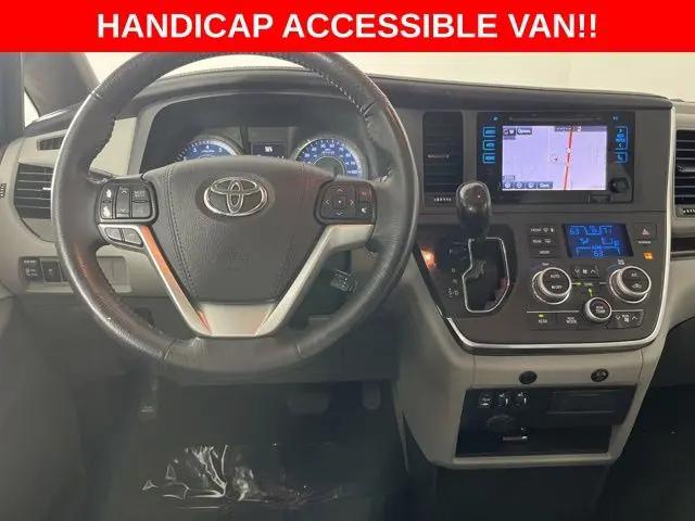 2017 Toyota Sienna XLE 8 Passenger