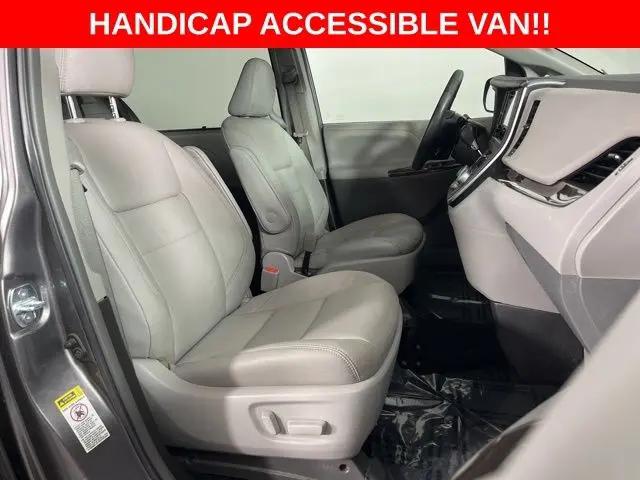 2017 Toyota Sienna XLE 8 Passenger