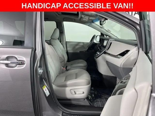 2017 Toyota Sienna XLE 8 Passenger
