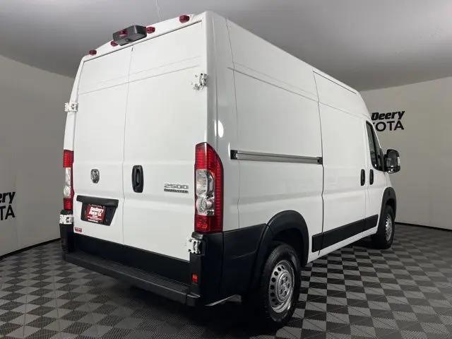 2025 Ram ProMaster 2500 Cargo Van Tradesman High Roof 136" WB w/Pass Seat