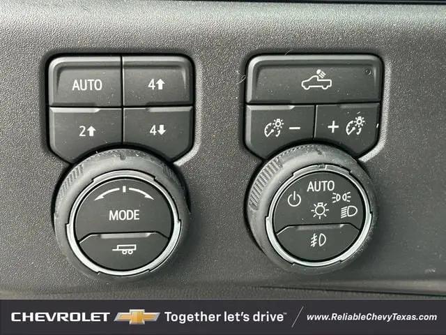 2026 Chevrolet Silverado 1500 4WD Crew Cab Short Bed LT Trail Boss