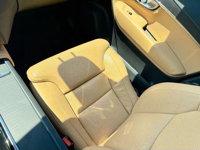 2023 Volvo XC90 B6 Ultimate 7-Seater