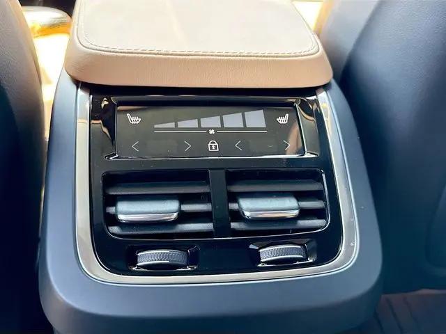 2023 Volvo XC90 B6 Ultimate 7-Seater