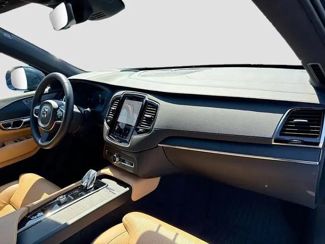 2023 Volvo XC90 B6 Ultimate 7-Seater
