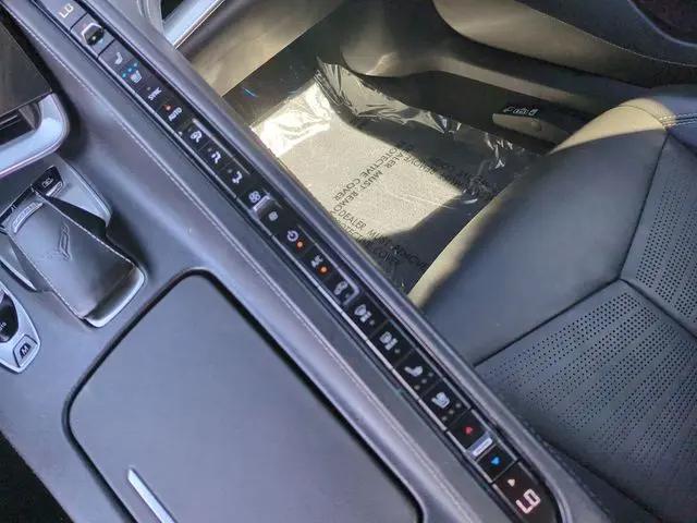 2021 Chevrolet Corvette Stingray RWD Convertible 2LT