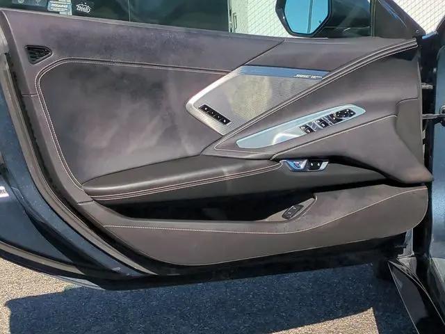 2021 Chevrolet Corvette Stingray RWD Convertible 2LT