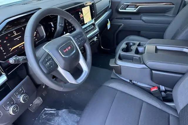 2026 GMC Sierra 2500HD Crew Cab, Standard Bed, SLE, 4WD