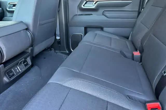 2026 GMC Sierra 2500HD Crew Cab, Standard Bed, SLE, 4WD