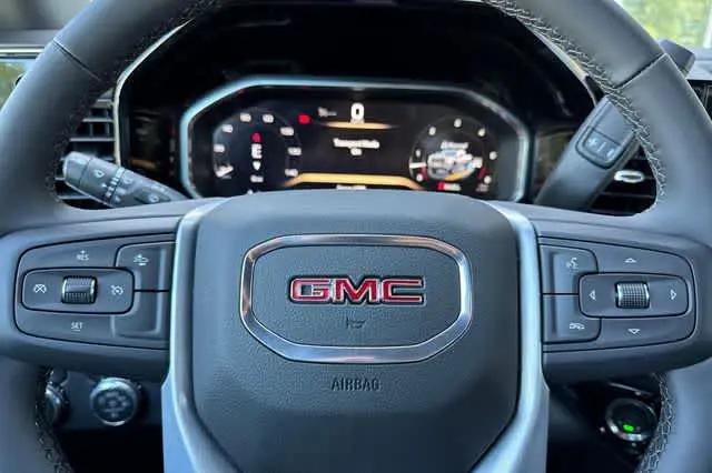 2026 GMC Sierra 2500HD Crew Cab, Standard Bed, SLE, 4WD