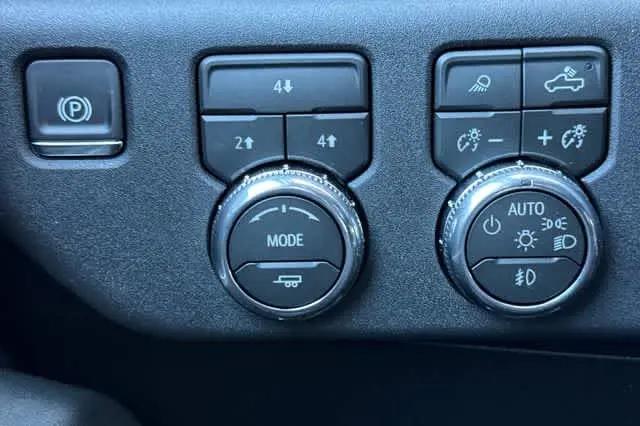 2026 GMC Sierra 2500HD Crew Cab, Standard Bed, SLE, 4WD