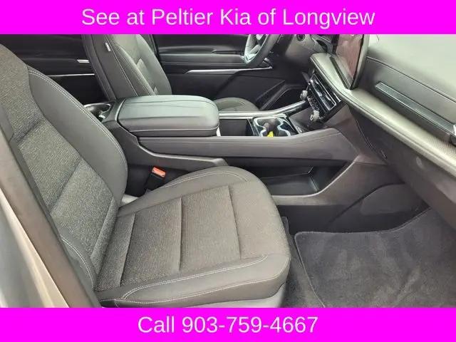 2025 Chevrolet Traverse FWD LT