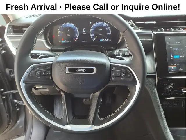 2023 Jeep Grand Cherokee Laredo 4x4