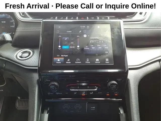 2023 Jeep Grand Cherokee Laredo 4x4
