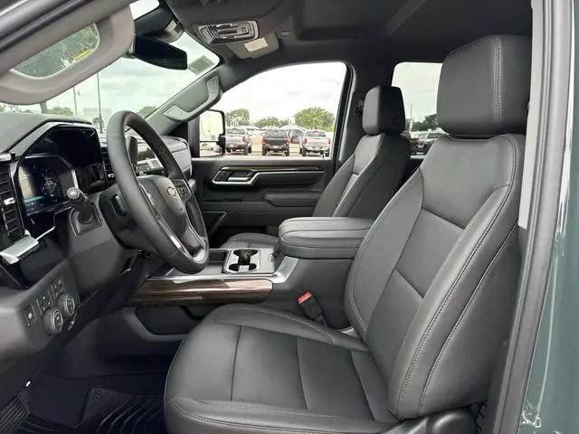 2026 Chevrolet Silverado 2500HD Crew Cab, Standard Bed, LT, 4WD