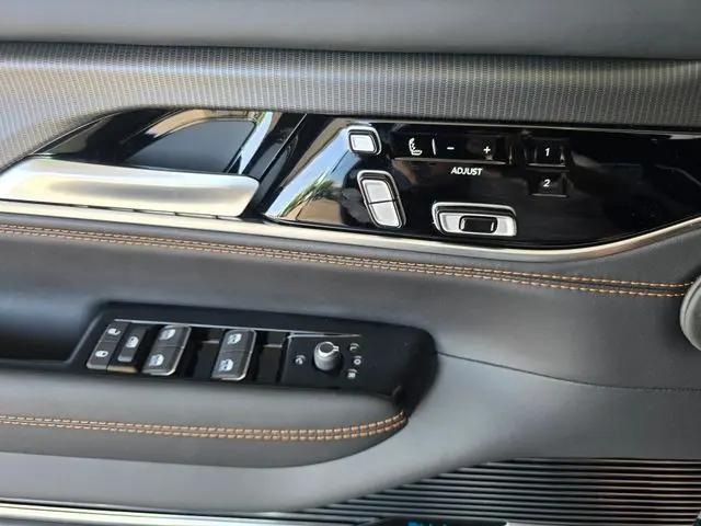 2026 Jeep Grand Wagoneer L Summit Reserve 4x4