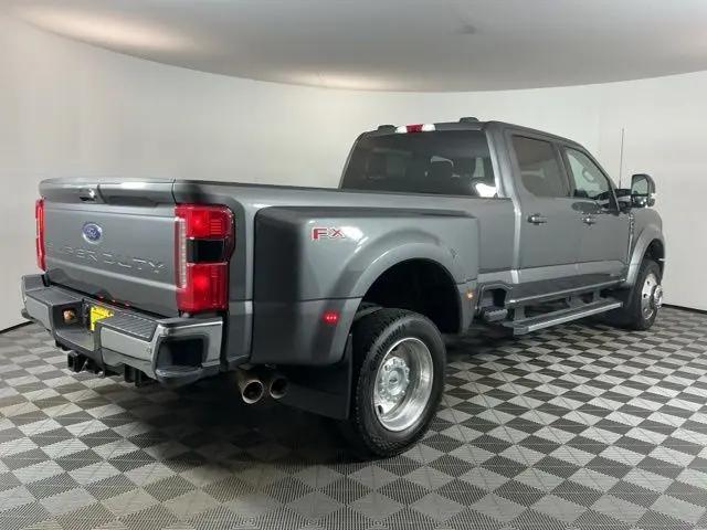 2025 Ford F-450 LARIAT