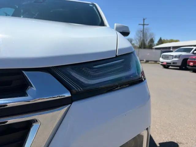 2022 Chevrolet Traverse AWD LT Cloth