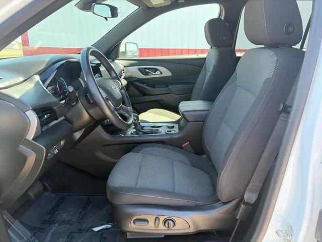 2022 Chevrolet Traverse AWD LT Cloth