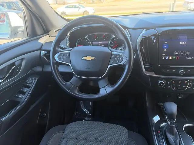 2022 Chevrolet Traverse AWD LT Cloth