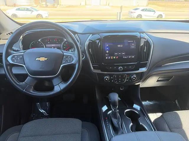 2022 Chevrolet Traverse AWD LT Cloth