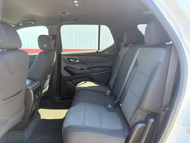 2022 Chevrolet Traverse AWD LT Cloth