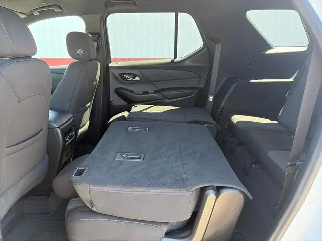 2022 Chevrolet Traverse AWD LT Cloth