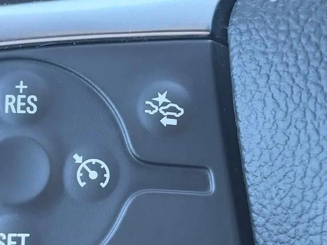 2022 Chevrolet Traverse AWD LT Cloth