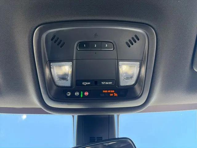 2022 Chevrolet Traverse AWD LT Cloth