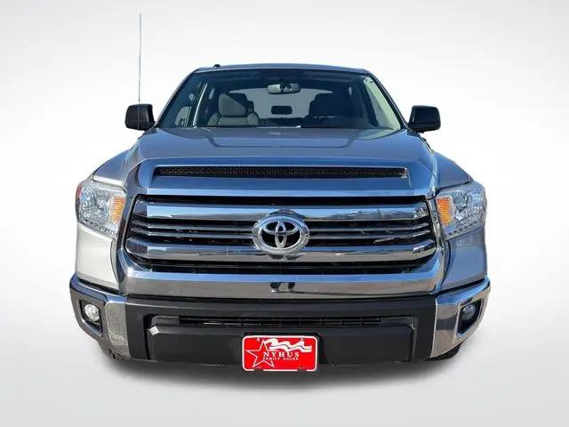 2017 Toyota Tundra SR5 5.7L V8