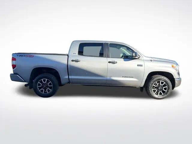 2017 Toyota Tundra SR5 5.7L V8