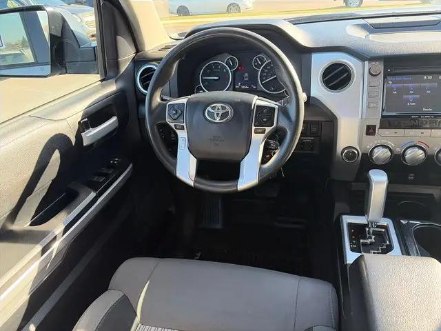 2017 Toyota Tundra SR5 5.7L V8