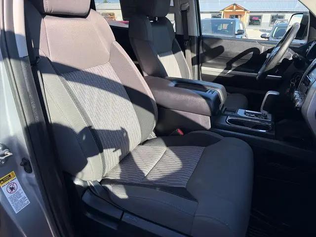 2017 Toyota Tundra SR5 5.7L V8