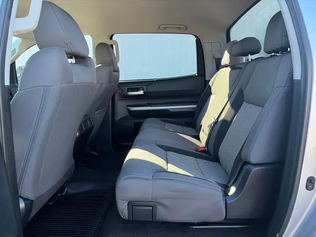 2017 Toyota Tundra SR5 5.7L V8