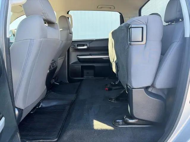 2017 Toyota Tundra SR5 5.7L V8