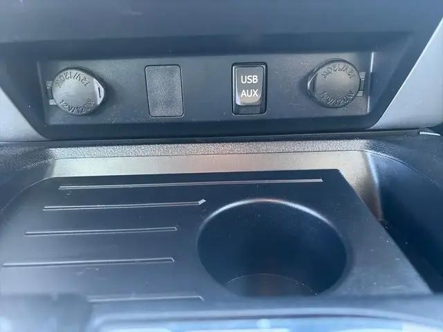 2017 Toyota Tundra SR5 5.7L V8