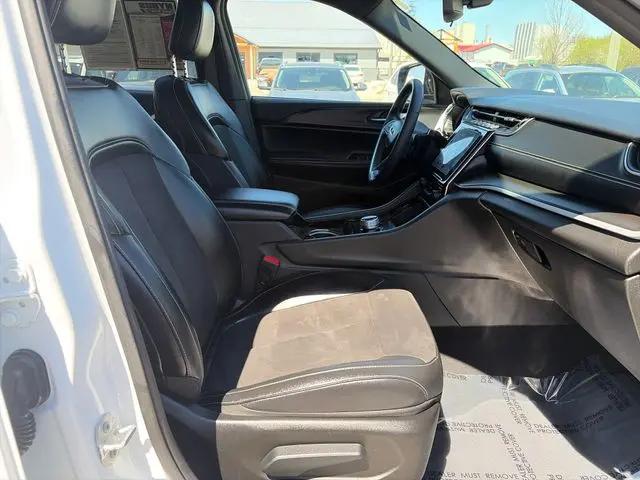 2023 Jeep Grand Cherokee L Altitude 4x4