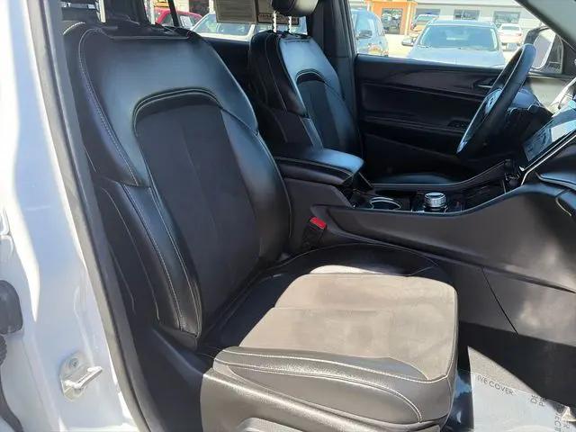2023 Jeep Grand Cherokee L Altitude 4x4