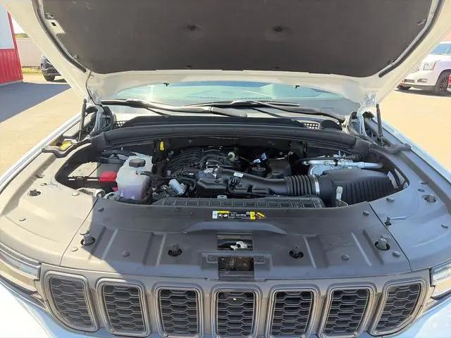 2023 Jeep Grand Cherokee L Altitude 4x4