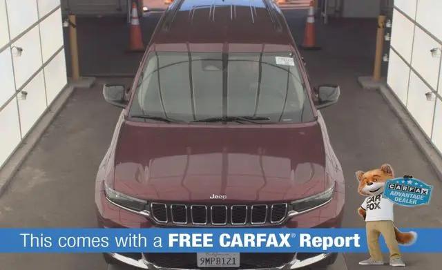 2023 Jeep Grand Cherokee L Laredo 4x4