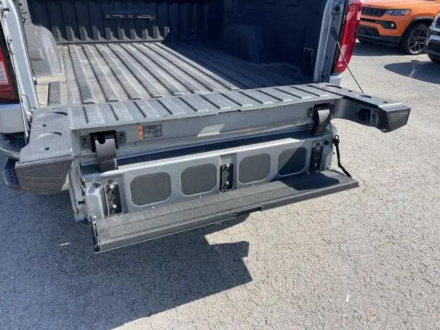 2024 GMC Sierra 1500 4WD Crew Cab Short Box AT4