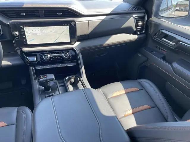 2024 GMC Sierra 1500 4WD Crew Cab Short Box AT4